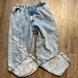 Essentials Jeans